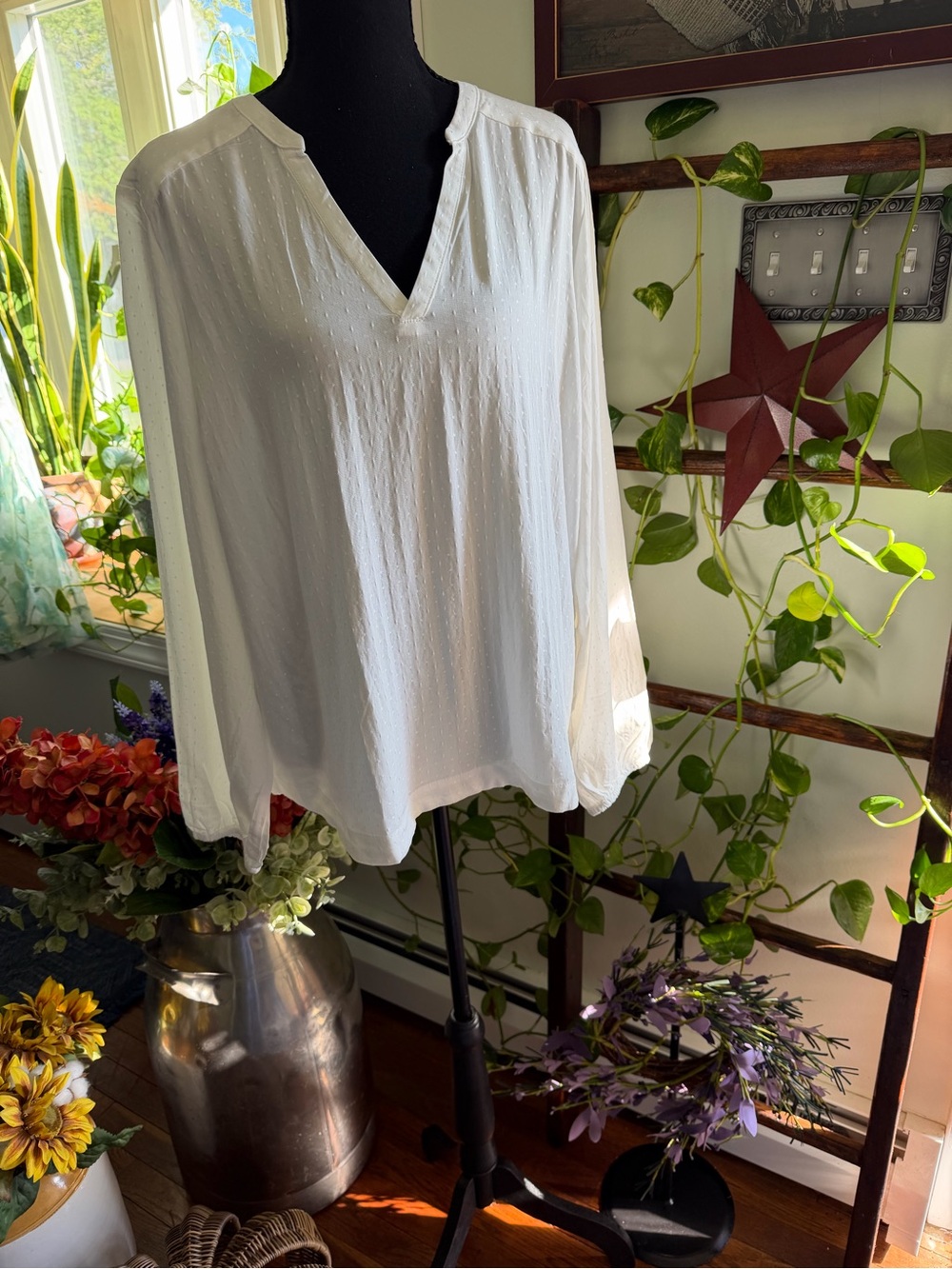 Weatherproof White V-Neck Long Sleeve Blouse